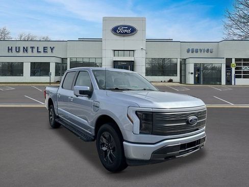 Used 2022 Ford F150 Lightning Lariat AWD/4WD image 2