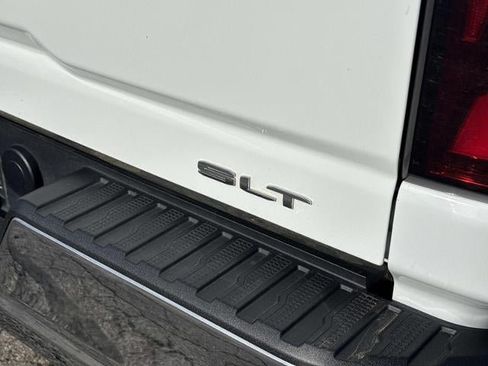 Used 2025 GMC Sierra 2500 SLT AWD/4WD image 7