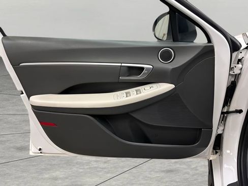 Used 2023 Hyundai Sonata SEL w/ Cargo Package image 10