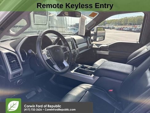 Used 2019 Ford F250 Lariat w/ Lariat Ultimate Package AWD/4WD image 13
