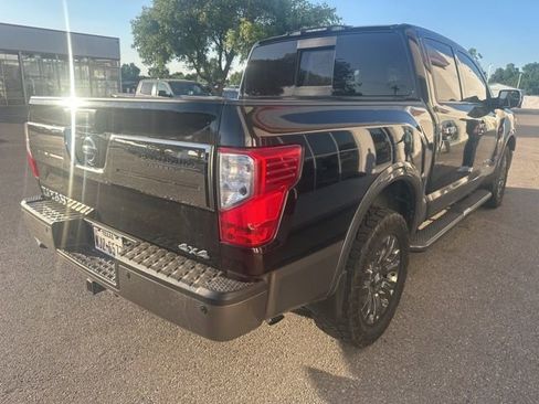 Used 2019 Nissan Titan Platinum Reserve w/ Platinum Utility Package AWD/4WD image 4