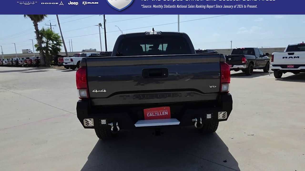 Used 2023 Toyota Tacoma SR5 AWD/4WD image 7