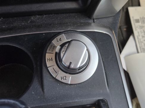Used 2021 Toyota 4Runner SR5 AWD/4WD image 9