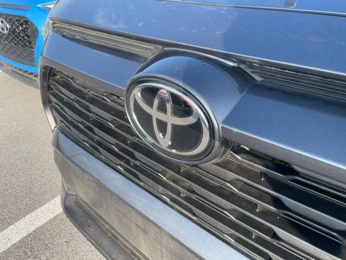 Used 2021 Toyota RAV4 LE w/ Carpet Mat Package (TMS) image 4