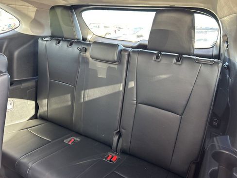 Used 2023 Toyota Highlander XLE image 15