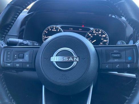 Used 2022 Nissan Pathfinder SL image 17