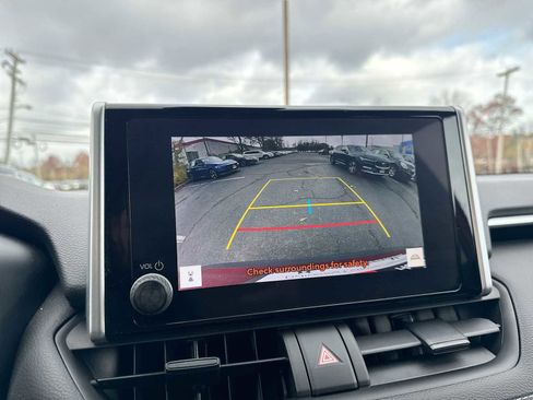 Used 2023 Toyota RAV4 LE image 27