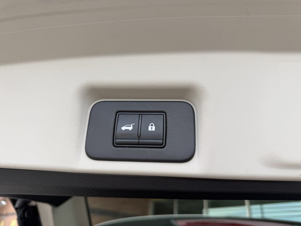 Used 2024 Nissan Ariya FWD image 38