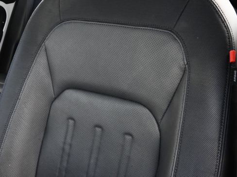 Used 2022 Land Rover Defender 110 X-Dynamic SE image 10