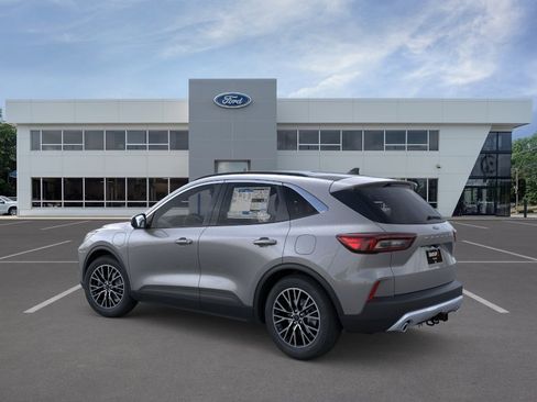 New 2026 Ford Escape SE w/ Class II Trailer Tow Package FWD image 27