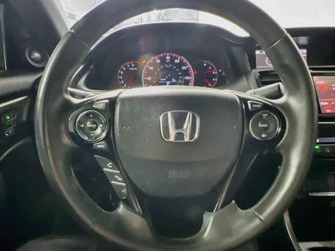 Used 2017 Honda Accord EX-L image 18