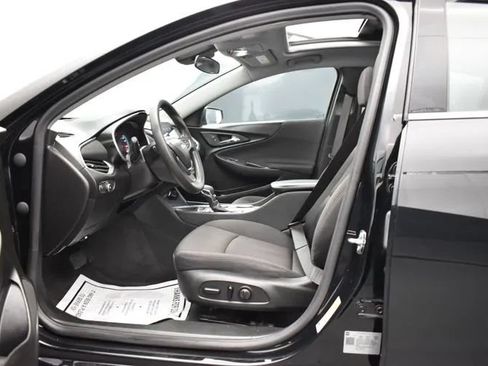 Used 2023 Chevrolet Malibu LT FWD image 14