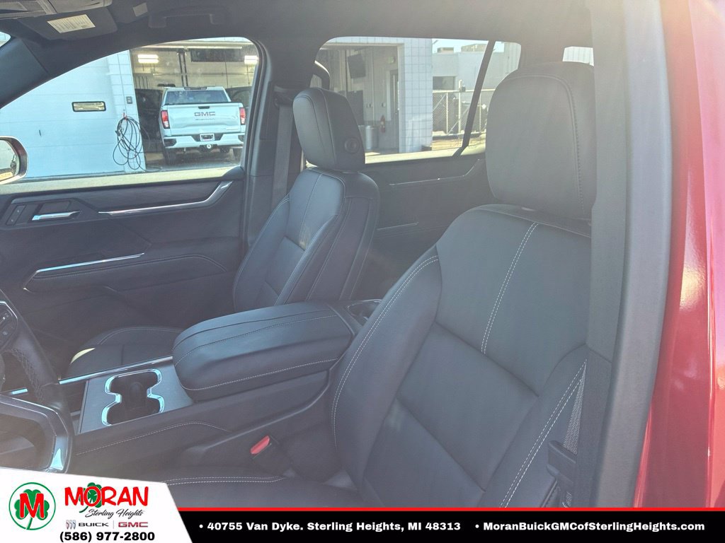 Used 2024 GMC Acadia Elevation w/ Luxury Package FWD image 9
