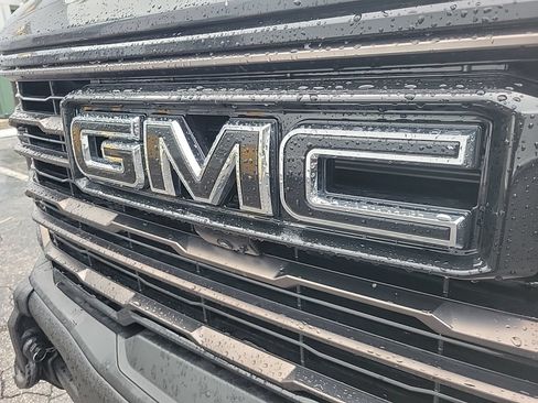Used 2024 GMC Sierra 1500 AT4X AWD/4WD image 5
