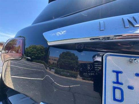 Used 2017 INFINITI QX80 4WD w/ Driver Assistance Package image 49
