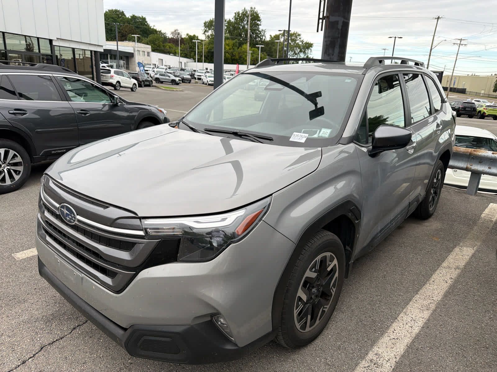 Used 2025 Subaru Forester Premium AWD/4WD image 4