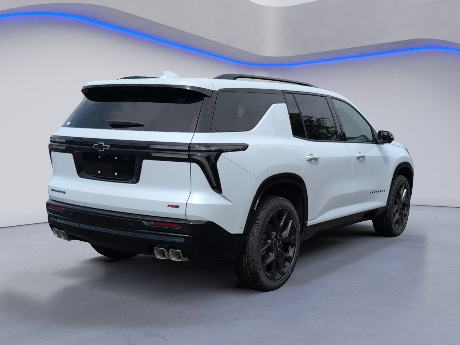 New 2026 Chevrolet Traverse RS w/ LPO, Floor Liner Package FWD image 3