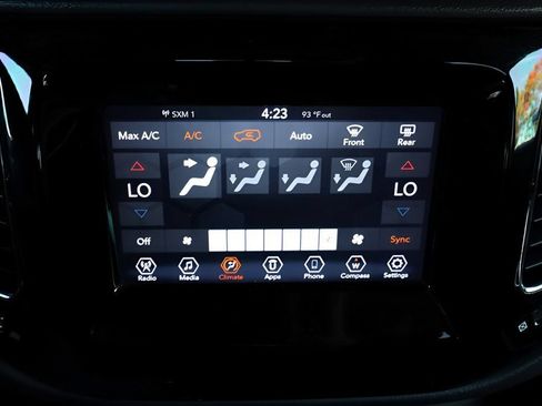 Used 2021 Jeep Compass Latitude FWD image 27