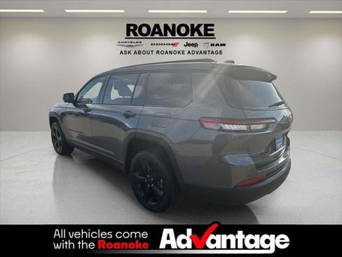 Used 2024 Jeep Grand Cherokee L Altitude AWD/4WD image 10