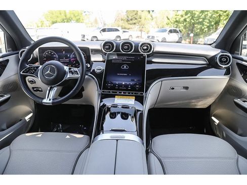Certified 2026 Mercedes-Benz GLC 300 image 10