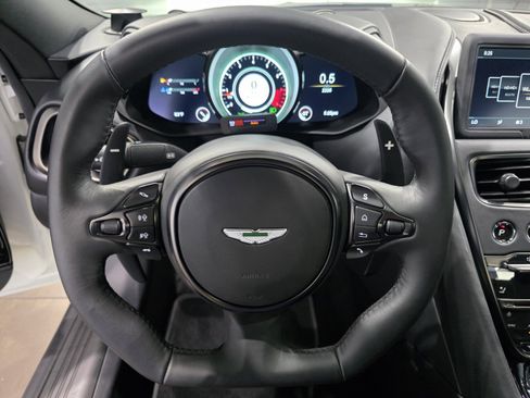 Used 2023 Aston Martin DBS Superleggera image 11