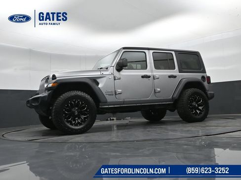 Used 2018 Jeep Wrangler Unlimited Sport AWD/4WD image 39