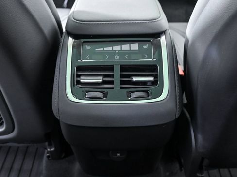 Certified 2026 Volvo XC90 B5 Core w/ Protection Package Premier AWD/4WD image 21