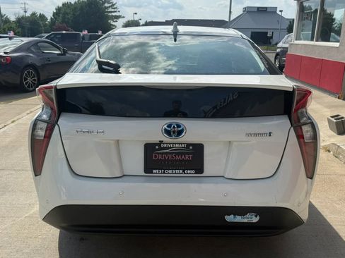 Used 2016 Toyota Prius Four w/ Advanced Technology Package FWD image 7