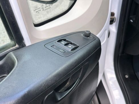 Used 2021 RAM ProMaster 2500 w/ Convenience Group image 9