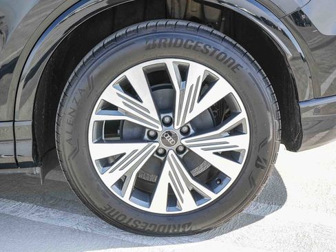 Used 2023 Audi Q4 e-tron Premium Plus w/ Premium Plus image 13