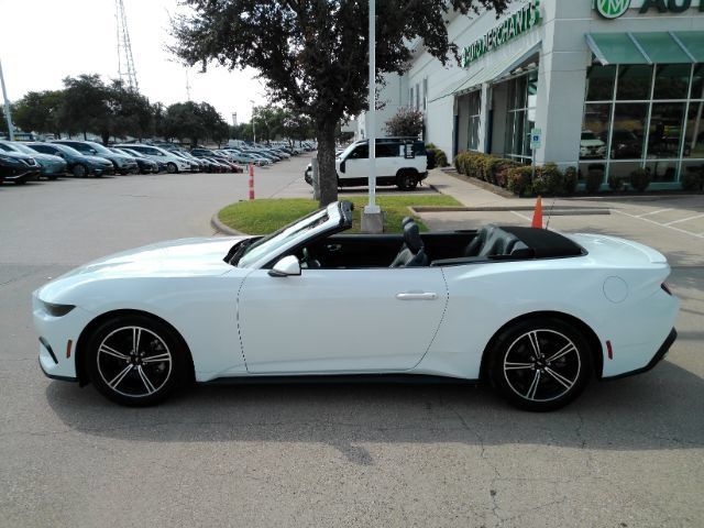 Used 2025 Ford Mustang Premium RWD image 16