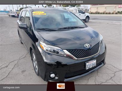 Used 2017 Toyota Sienna SE