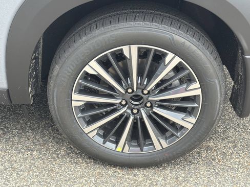 New 2026 Nissan Pathfinder Platinum w/ Accent Package FWD image 31