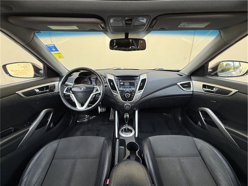 Used 2013 Hyundai Veloster w/ Style Pkg FWD image 8