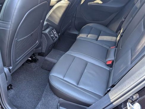 Used 2025 Volvo XC40 B5 Plus w/ Protection Package Premier image 25