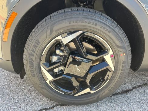 New 2026 Kia Sportage EX AWD/4WD image 9