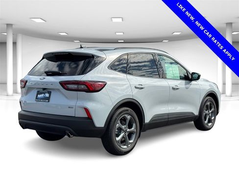 Used 2025 Ford Escape ST-Line w/ Equipment Group 301A image 4