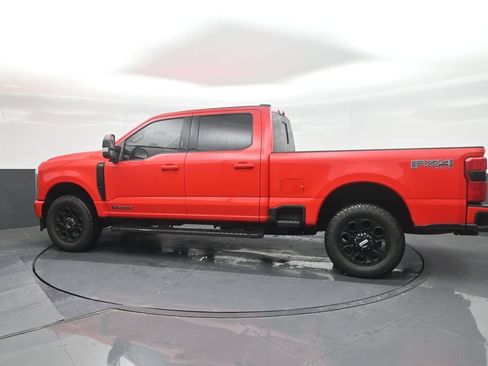 Used 2024 Ford F250 Lariat w/ Black Appearance Package AWD/4WD image 27