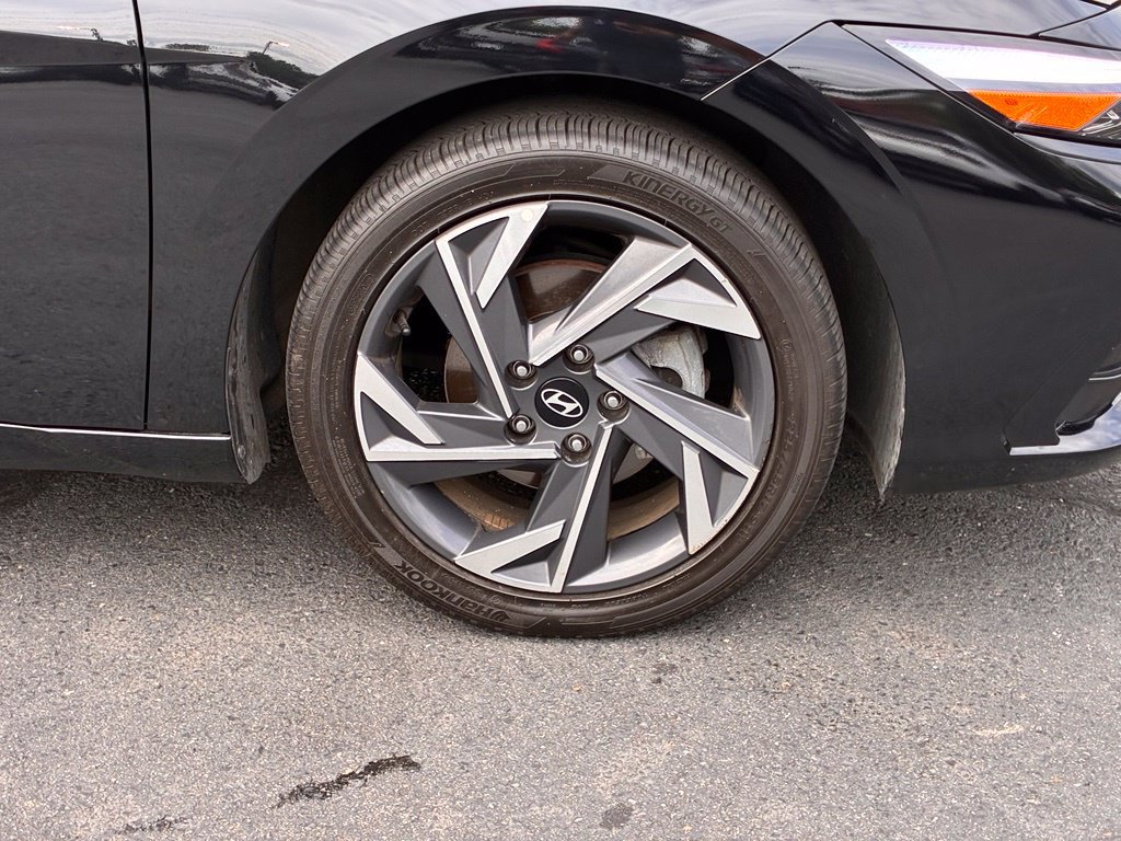 Used 2025 Hyundai Elantra Limited w/ Cargo Package FWD image 52