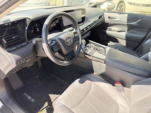 Used 2021 Toyota Mirai RWD image 14