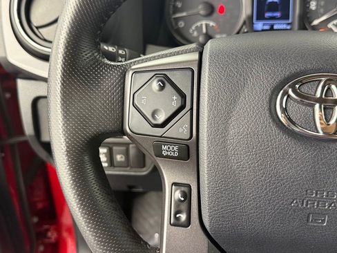 Used 2019 Toyota Tacoma TRD Sport w/ Technology Package image 23