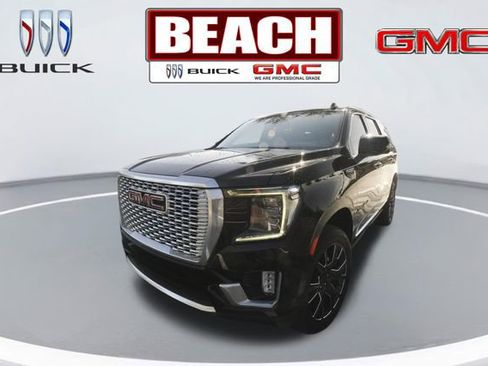 Used 2024 GMC Yukon Denali w/ Advanced Technology Package image 7