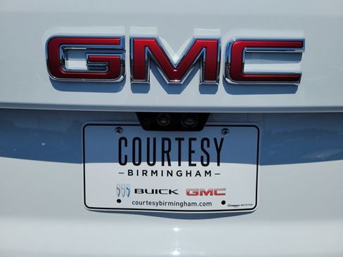 Used 2026 GMC Yukon AT4 Ultimate w/ LPO, Floor Liner Package AWD/4WD image 35