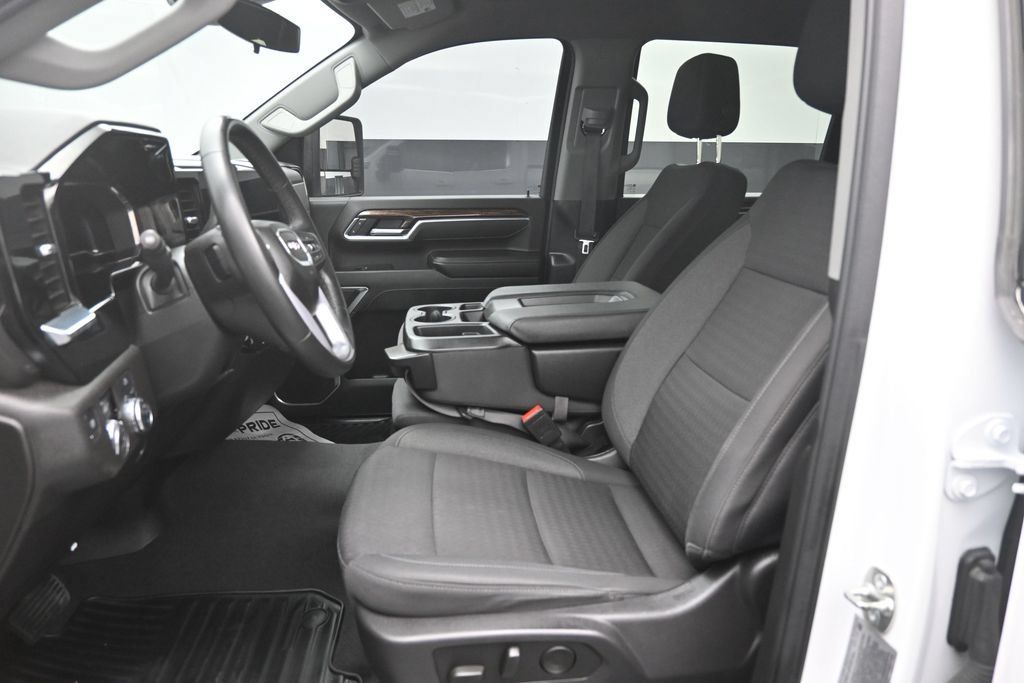 Used 2025 GMC Sierra 3500 SLE AWD/4WD image 14
