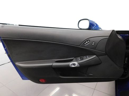 Used 2006 Chevrolet Corvette Coupe w/ Preferred Equipment Group image 12