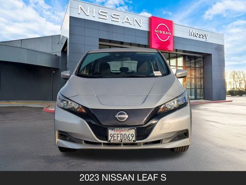 Used 2023 Nissan Leaf S image 4