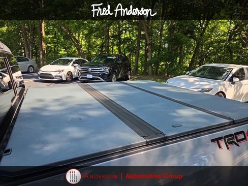 Used 2020 Toyota Tacoma TRD Sport w/ TRD Premium Sport Package AWD/4WD image 9