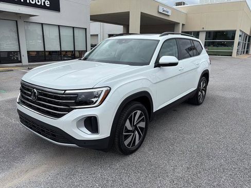 New 2026 Volkswagen Atlas SE FWD image 2