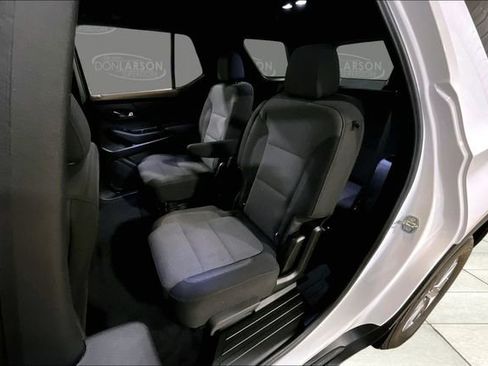 Used 2023 Chevrolet Traverse LT image 14