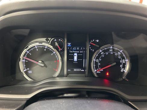 Used 2023 Toyota 4Runner Limited image 30